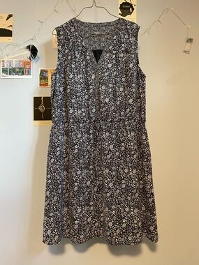 Denver Hayes Black & White Floral Sleeveless Midi Dress